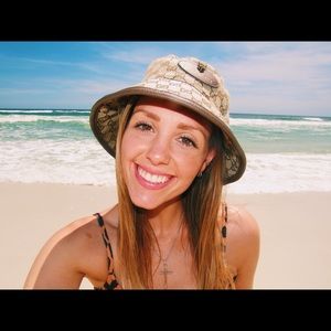 Meet your Posher, Carlee